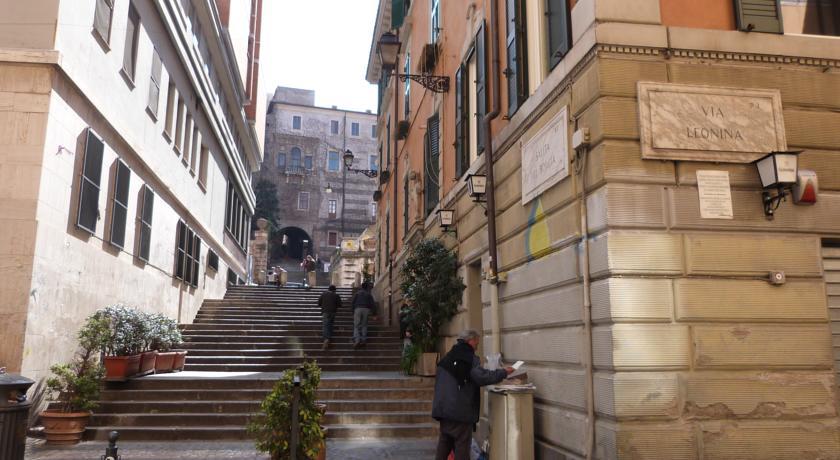 Colosseo Homerents 2 Рим Номер фото
